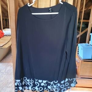 Circle accent long shirt